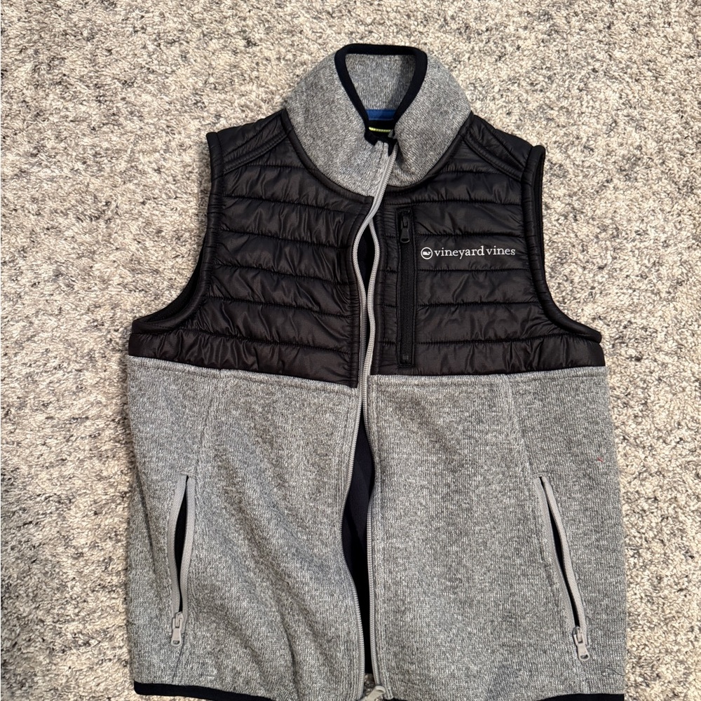 Vineyard Vines Black and Blue Apparel